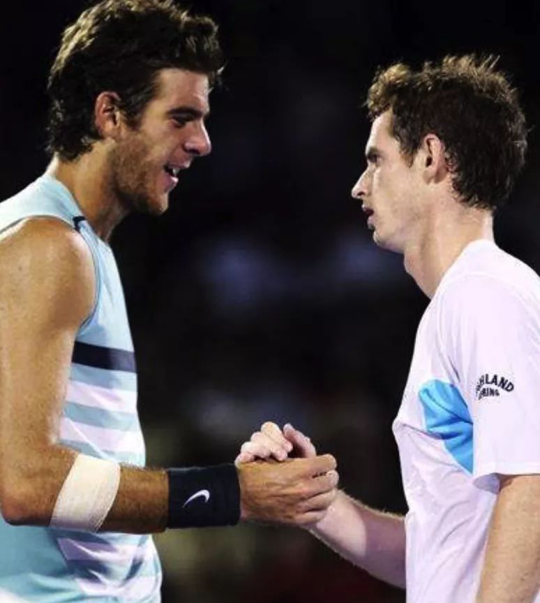 他让我们明 他让我们明