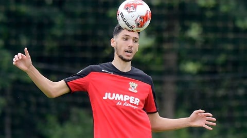 的浪潮中 的浪潮中