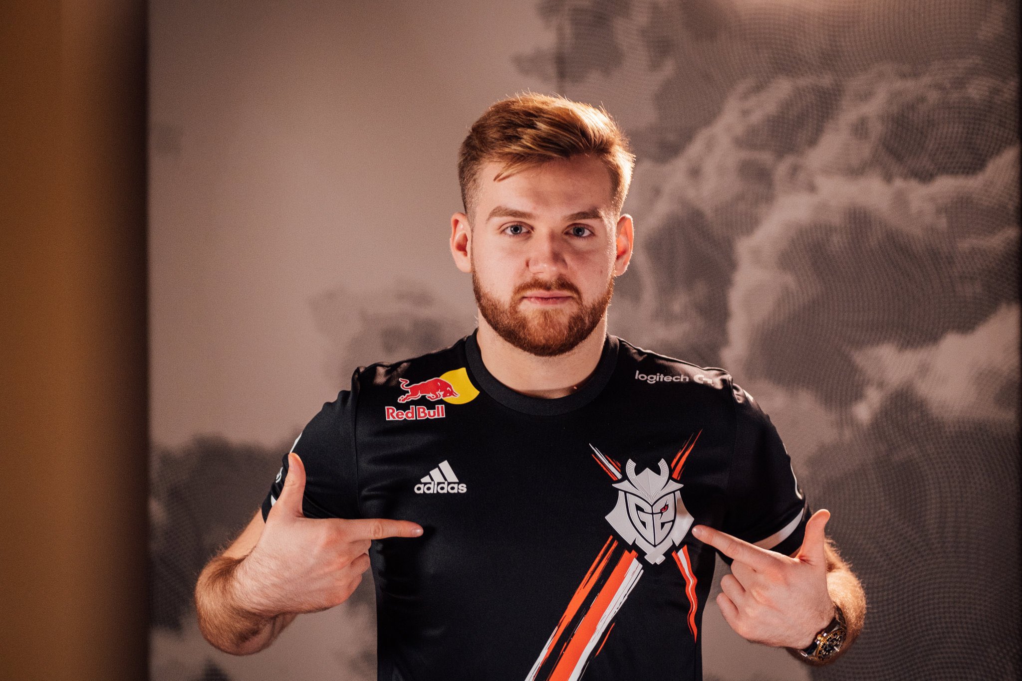 设立红队持 设立红队持